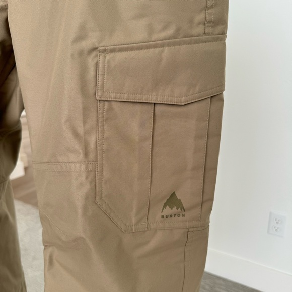 Men's Burton Cargo 2L Pants (Short) - Picture 7 of 13